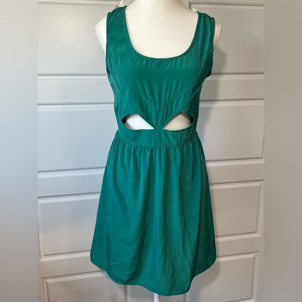 Coveted Clothing Emerald Green Cutout Waist Sleeveless Mini Dress Jewel Tone